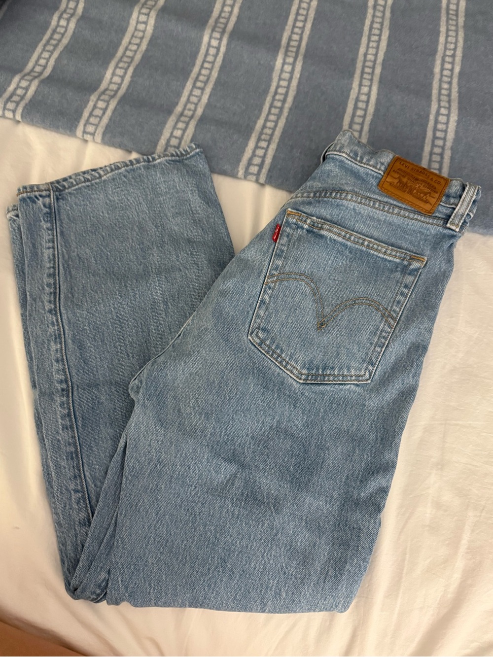 Levis womens jeans